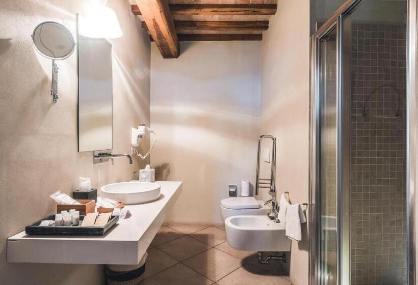 سوییت جونیور لوکس, Nikis Resort