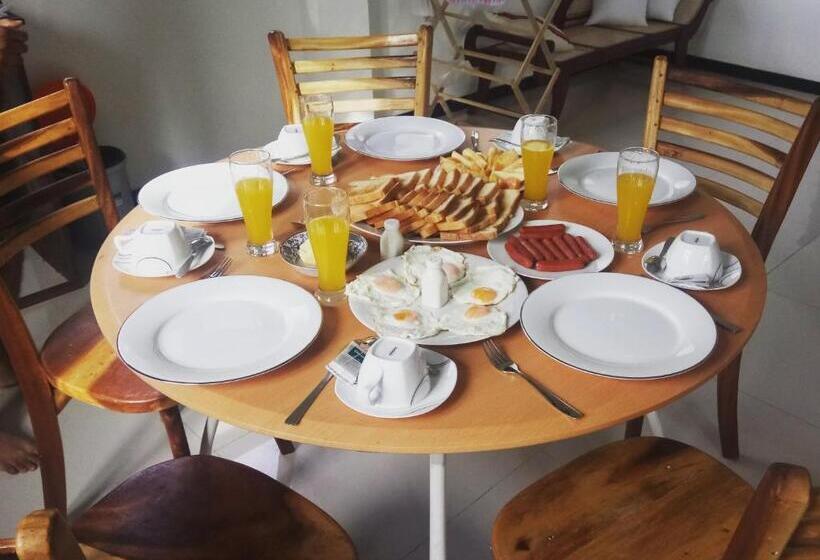 豪华海景房带阳台, Aura