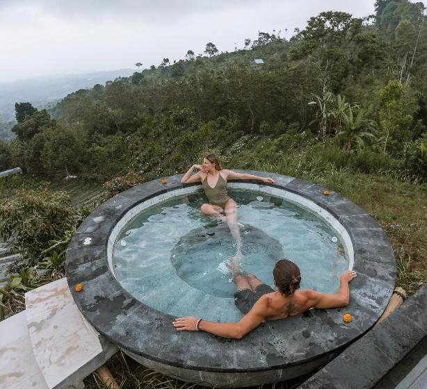 Президентский Люкс, Munduk Moding Plantation Nature Resort