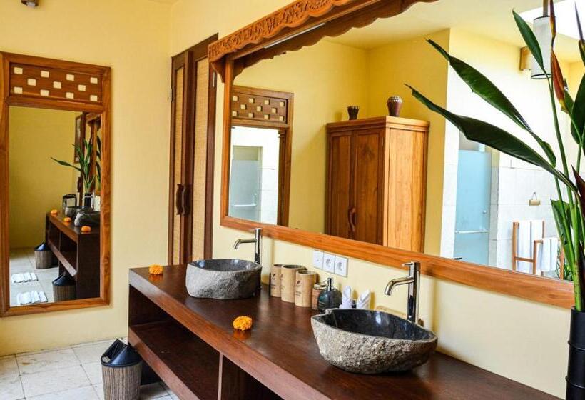 Люкс Повышенной Комфортности, Munduk Moding Plantation Nature Resort