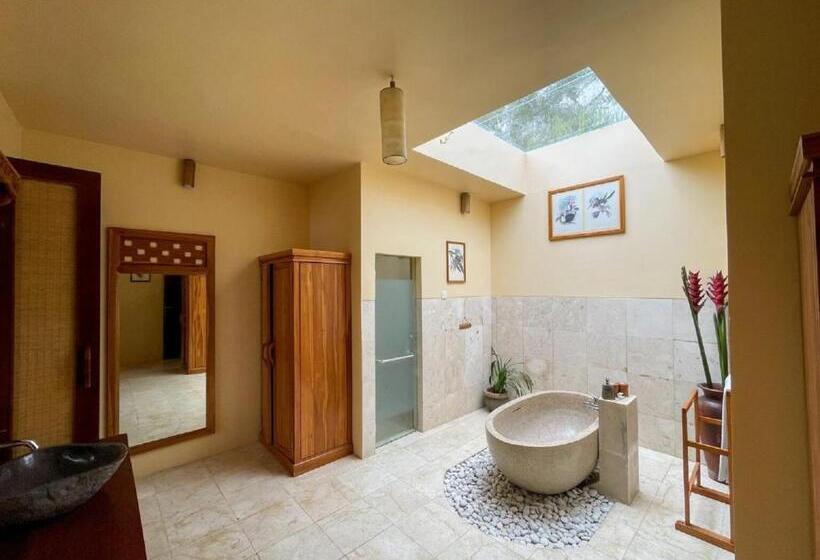 デラックススイート, Munduk Moding Plantation Nature Resort