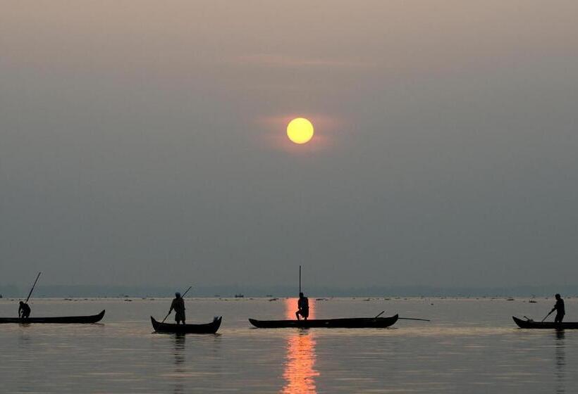 Suite with lake view, Purity At Lake Vembanad