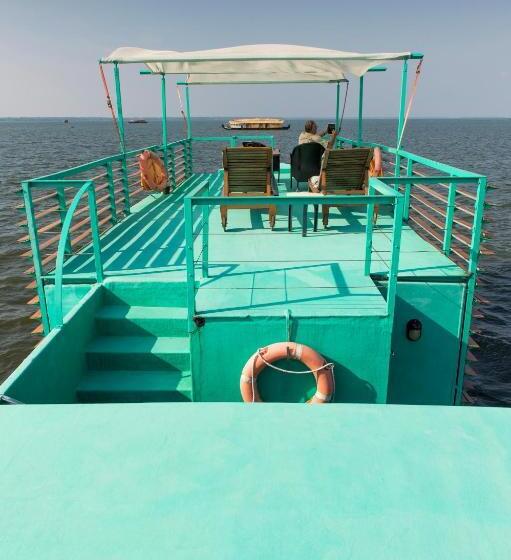 标准间, Purity At Lake Vembanad