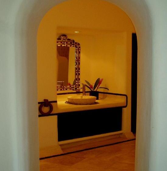 جناح جونيور مزوَّد بحمام سباحة, Tentaciones Hotel & Lounge Pool   Adults Only