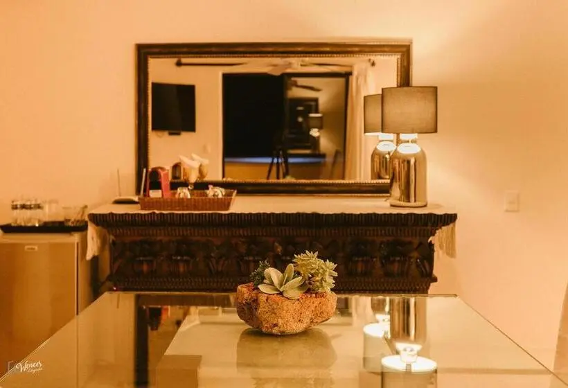 Sviitti Uima-allas, Tentaciones Hotel & Lounge Pool   Adults Only