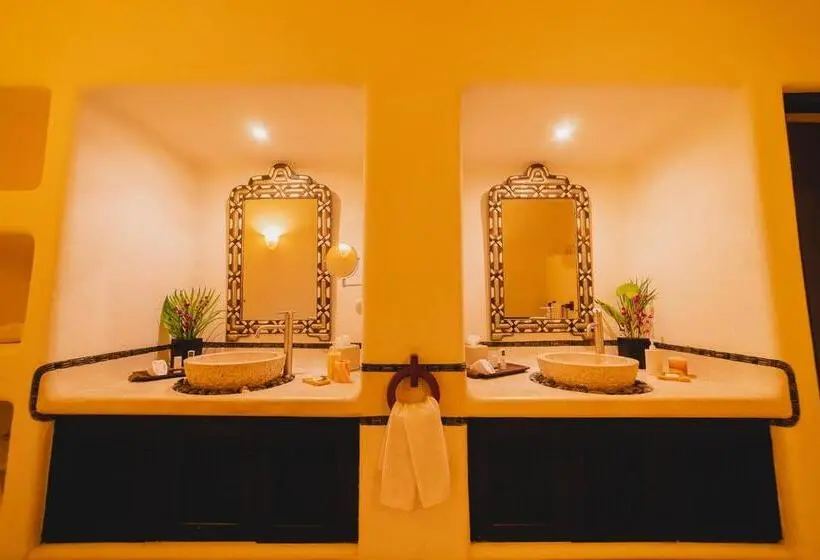Juniorsviitti Uima-allas, Tentaciones Hotel & Lounge Pool   Adults Only
