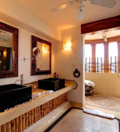 Sviitti Uima-allas, Tentaciones Hotel & Lounge Pool   Adults Only