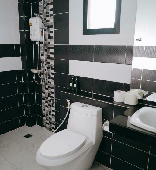 חדר משפחתי חדר אמבטיה משותף, Nhunjai House   บ้านหนุนใจ