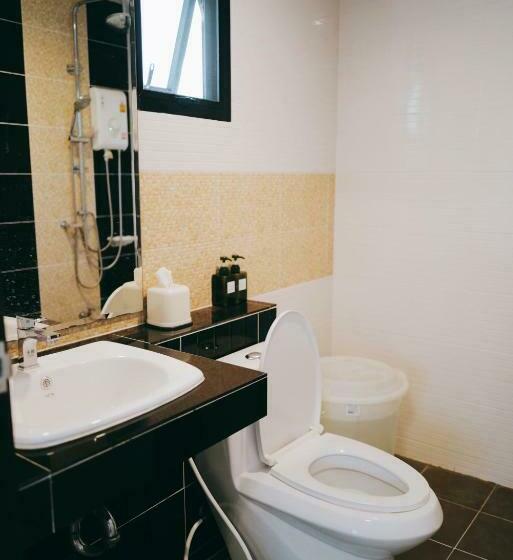 Семейный Номер Совместный Санузел, Nhunjai House   บ้านหนุนใจ