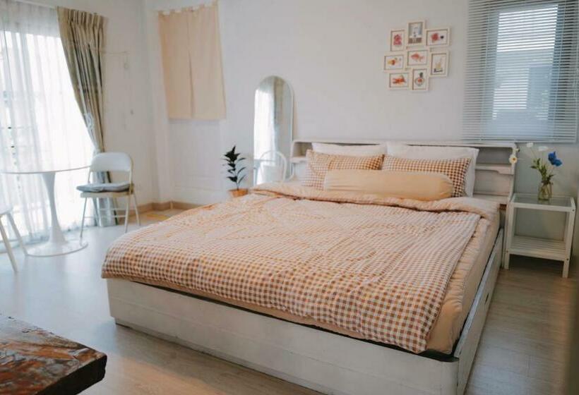 חדר משפחתי חדר אמבטיה משותף, Nhunjai House   บ้านหนุนใจ