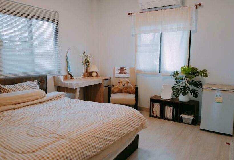 Семейный Номер Совместный Санузел, Nhunjai House   บ้านหนุนใจ