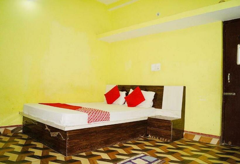 חדר קלאסי לשלושה, Oyo Flagship 81203 Sai Kripa Guest House