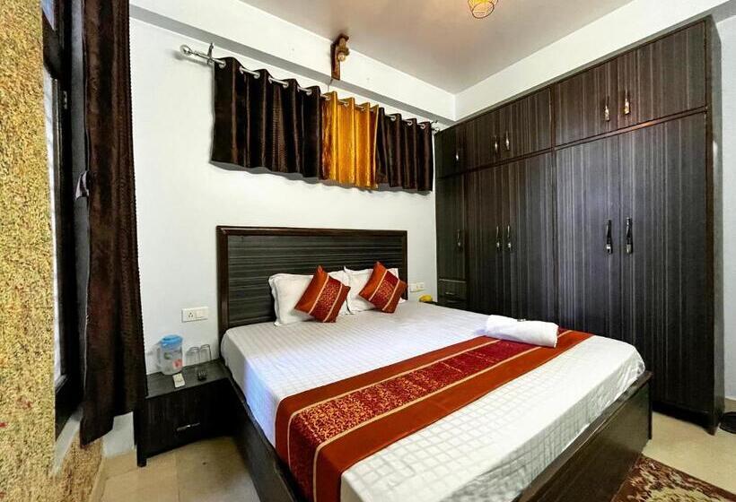 اتاق لوکس, Puri S Bnb