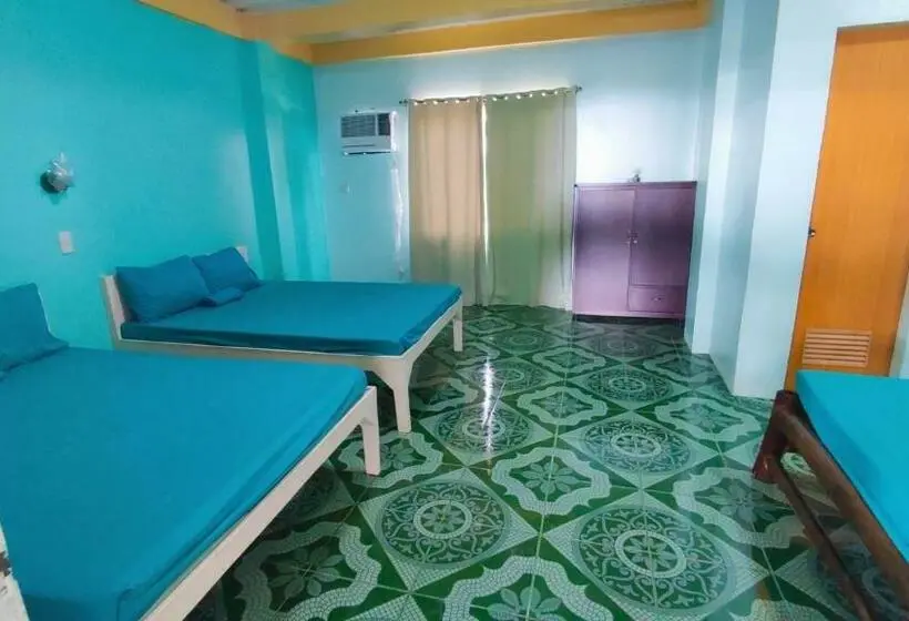デラックスファミリールーム, Emshienell Beach Resort And Event Place