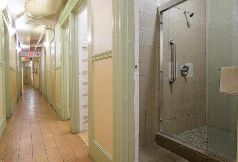 Номер Стандарт Совместная Ванная, Elite Inn