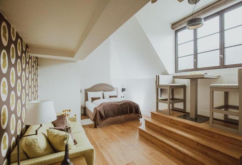 豪华海景房, Burg Reichenstein