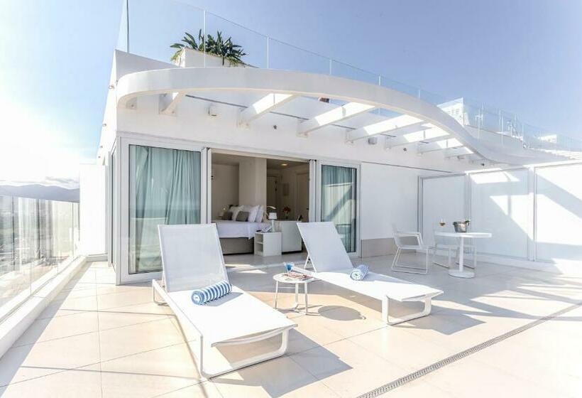 סוויטת ג'וניור, Cdesign