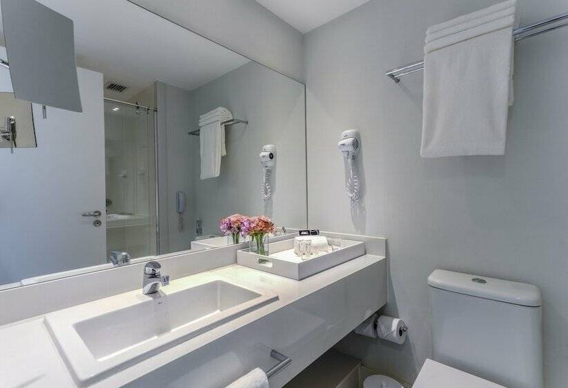 חדר דלוקס עם נוף, Cdesign