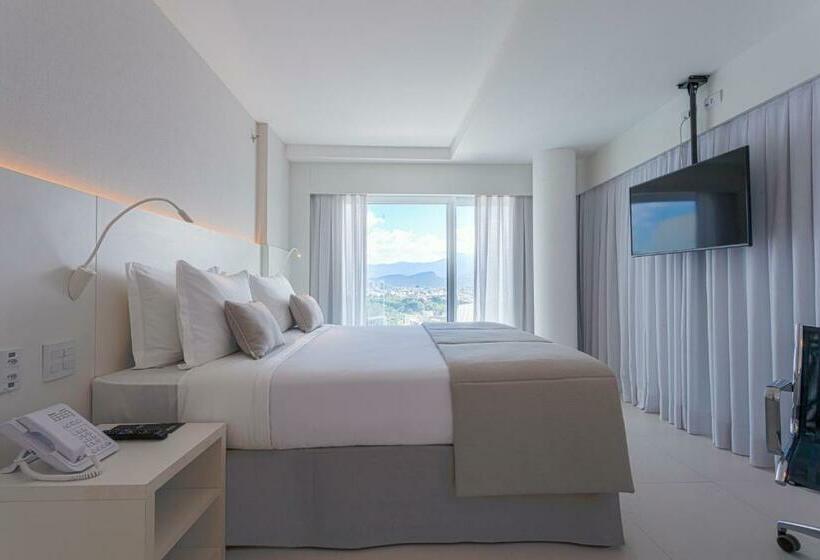 חדר סופריור, Cdesign