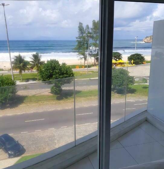 חדר דלוקס, Cdesign