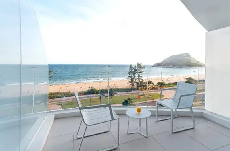 חדר דלוקס, Cdesign