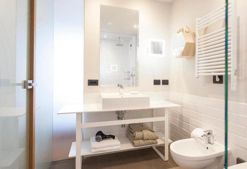 ファミリールーム, De Charme Laveno