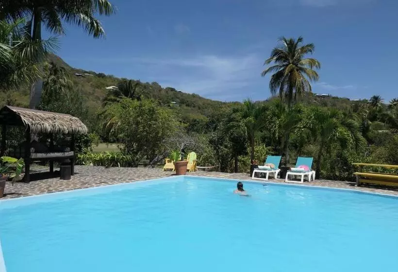 ویلای 2 خوابه, Firefly Estate Bequia
