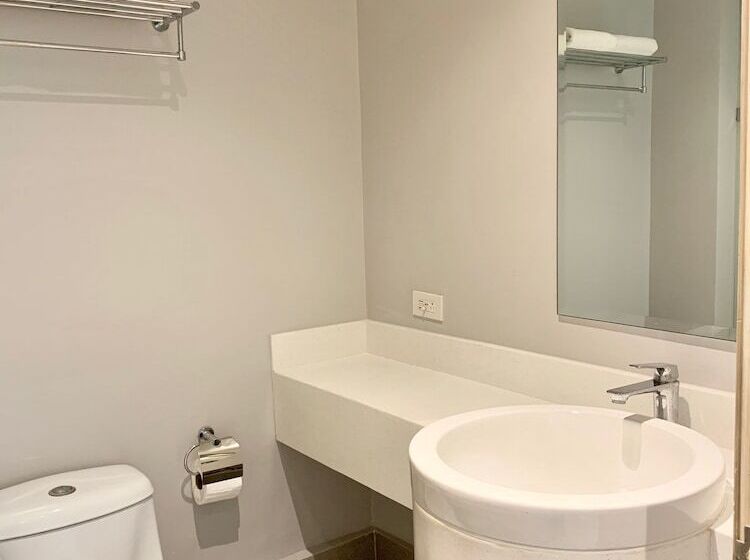 Quarto Superior, Go Hotels Bacolod