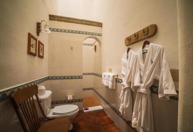 اتاق لوکس با تخت بزرگ, Hacienda Labor De Rivera Hotel Boutique & Eventos