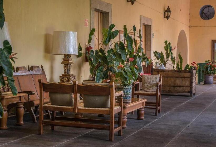 سوئیت جونیور با تخت بزرگ, Hacienda Labor De Rivera Hotel Boutique & Eventos