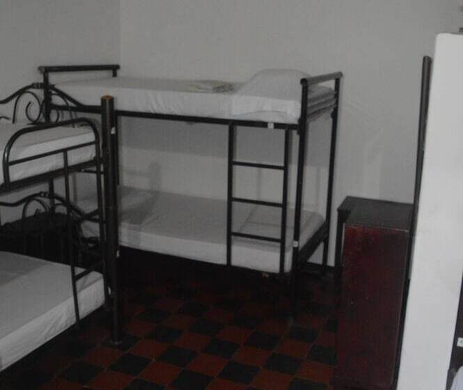 공동 객실, Miramar   Hostel