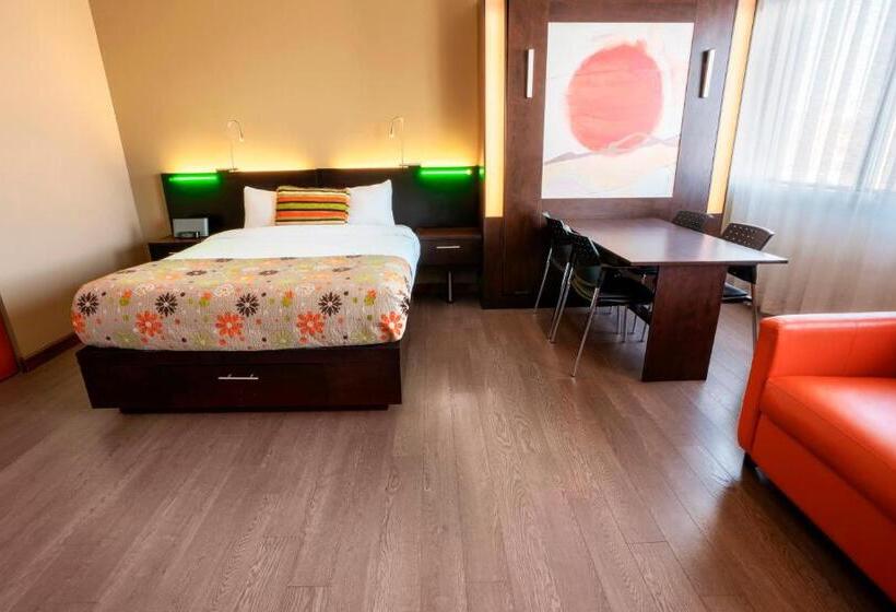 חדר משפחתי, Must