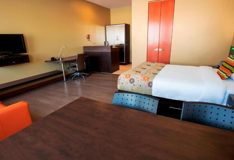 חדר משפחתי, Must