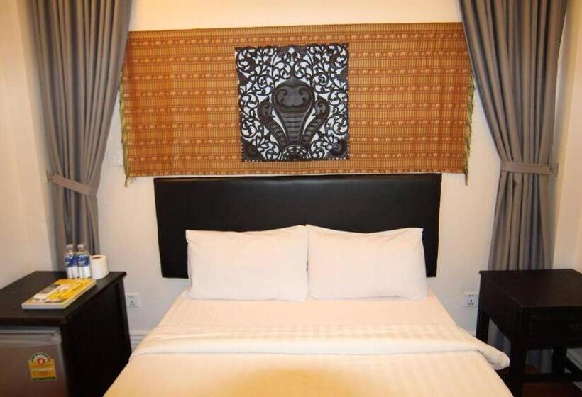 Люкс, Naga Angkor Hostel