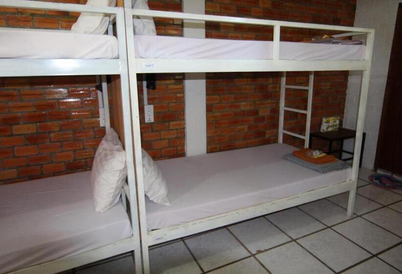 تختخواب در اتاق مشترک, Naga Angkor Hostel