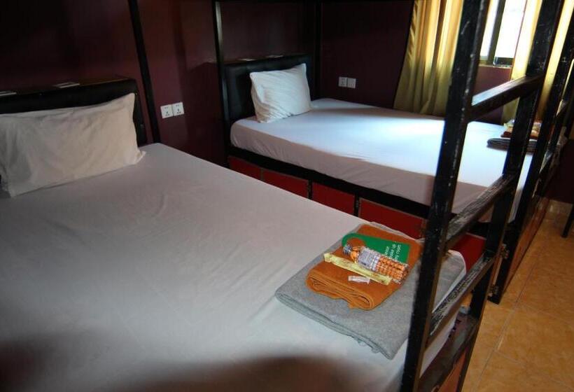 Кровать в Общей Комнате, Naga Angkor Hostel
