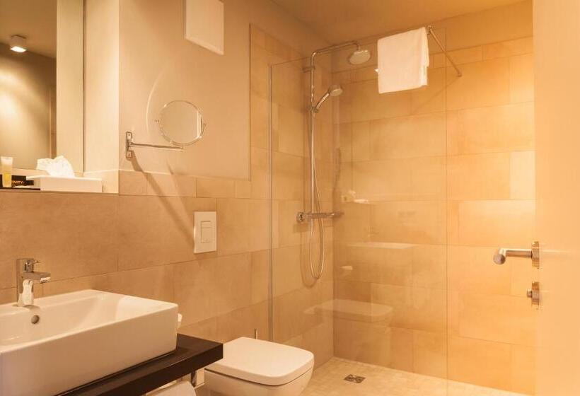 Номер Deluxe, Platzhirsch