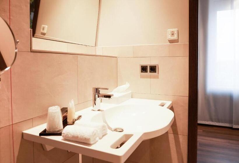 Номер Стандарт Адаптированный для Инвалидов, Platzhirsch