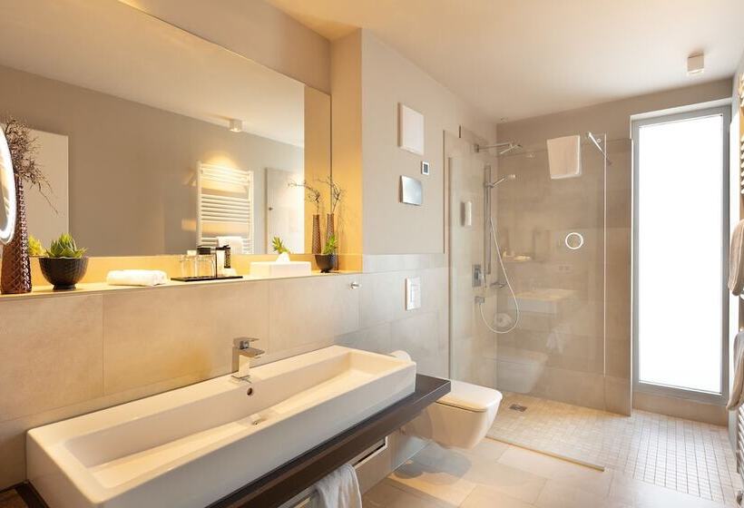 Полулюкс, Platzhirsch