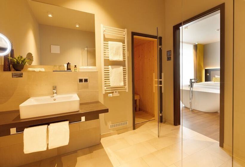 Полулюкс, Platzhirsch