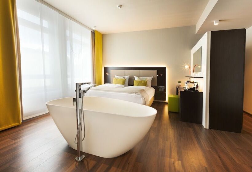 Полулюкс, Platzhirsch