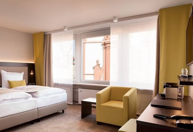 Номер Superior, Platzhirsch