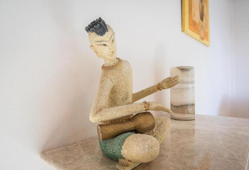 이그제큐티브 스위트, Poseidon Boutique