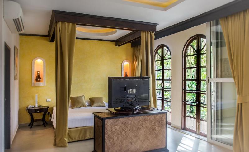 스탠다드 스튜디오, Poseidon Boutique