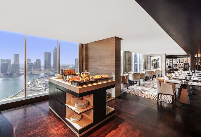 高级套房, Pullman Dubai Downtown