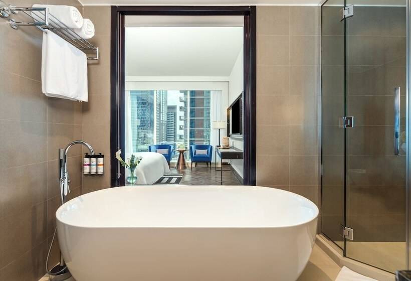 Люкс Повышенной Комфортности, Pullman Dubai Downtown