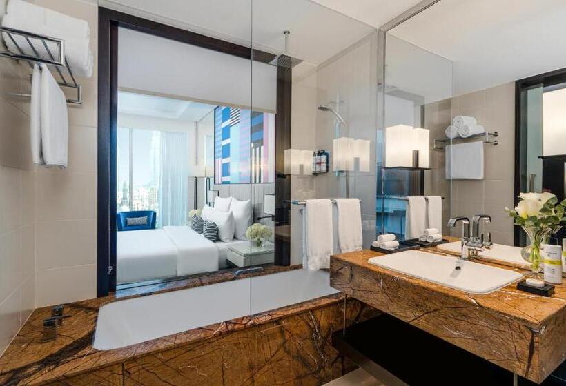 带大床的高级房间, Pullman Dubai Downtown