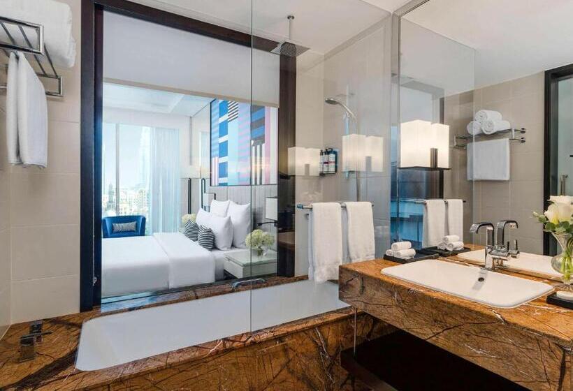 带大床的高级房间, Pullman Dubai Downtown