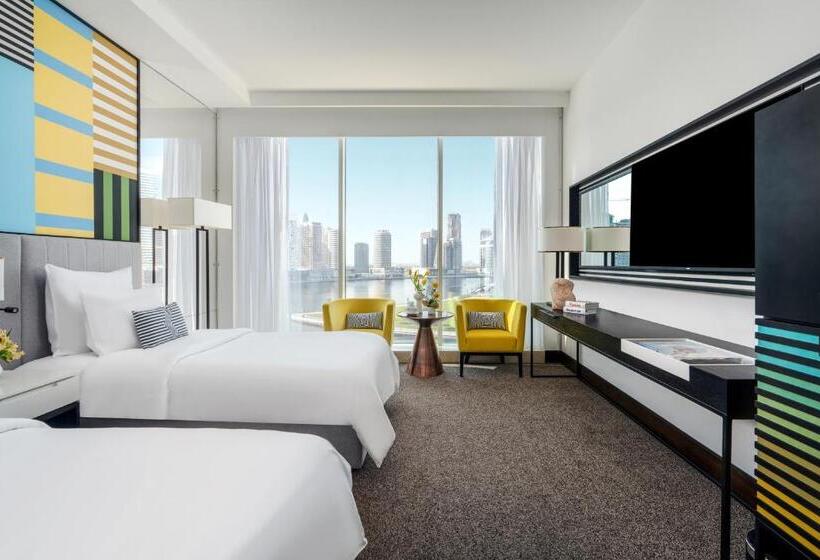 Номер Deluxe с Видом, Pullman Dubai Downtown