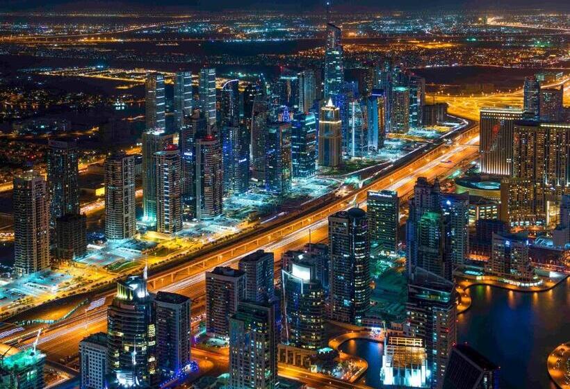 Номер Superior, Pullman Dubai Downtown